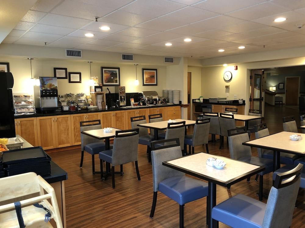 Best Western Plus Edmonds Harbor Inn מראה חיצוני תמונה