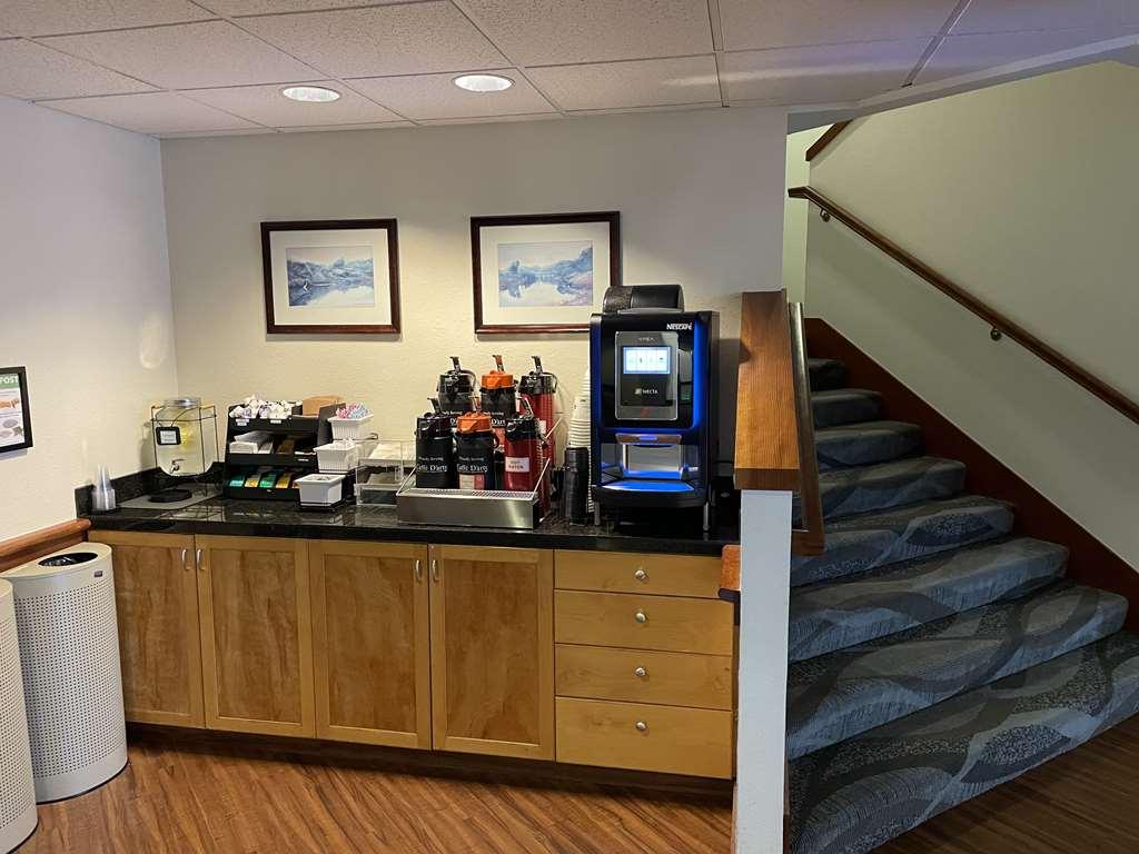 Best Western Plus Edmonds Harbor Inn מסעדה תמונה