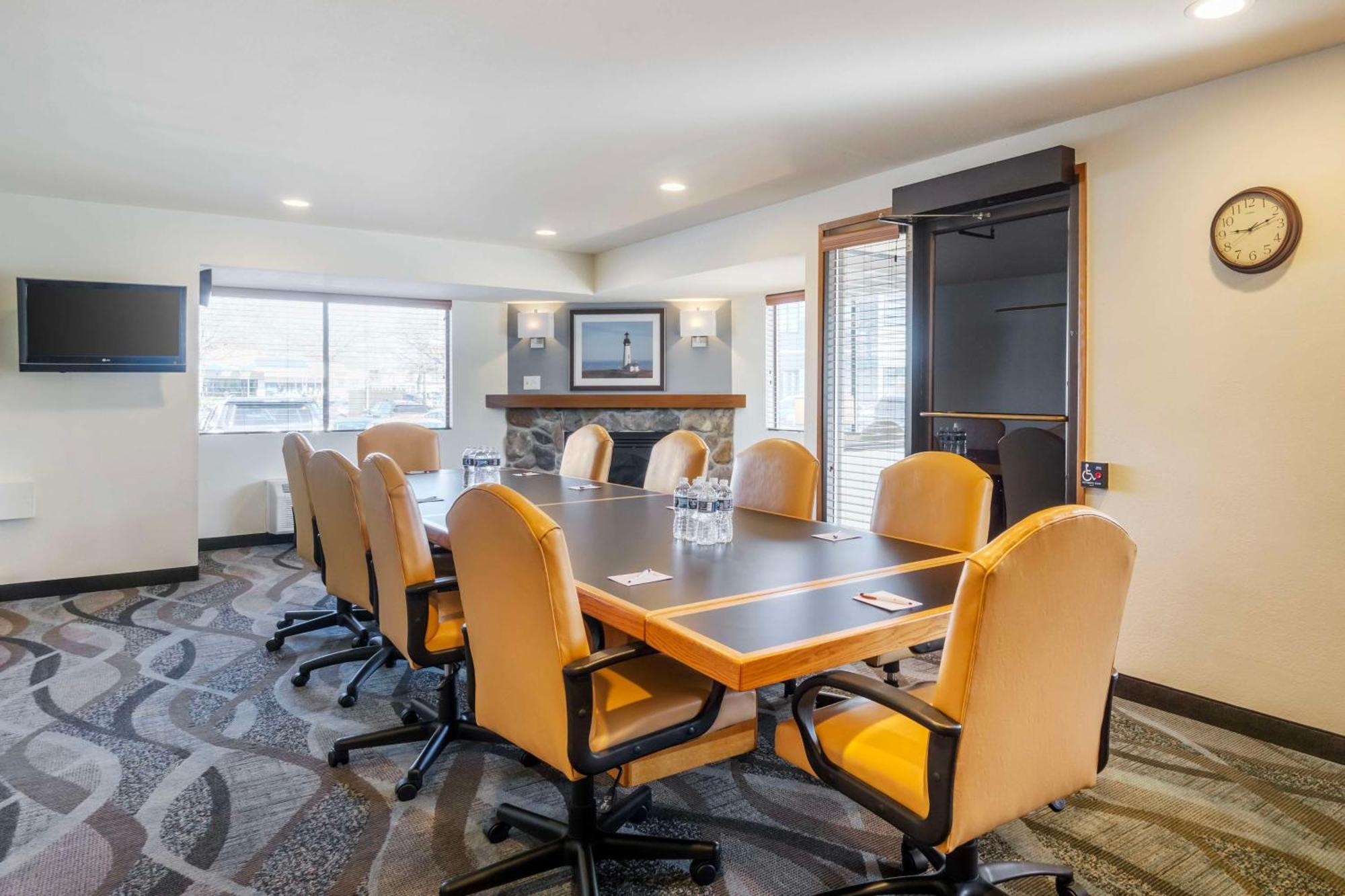 Best Western Plus Edmonds Harbor Inn מראה חיצוני תמונה