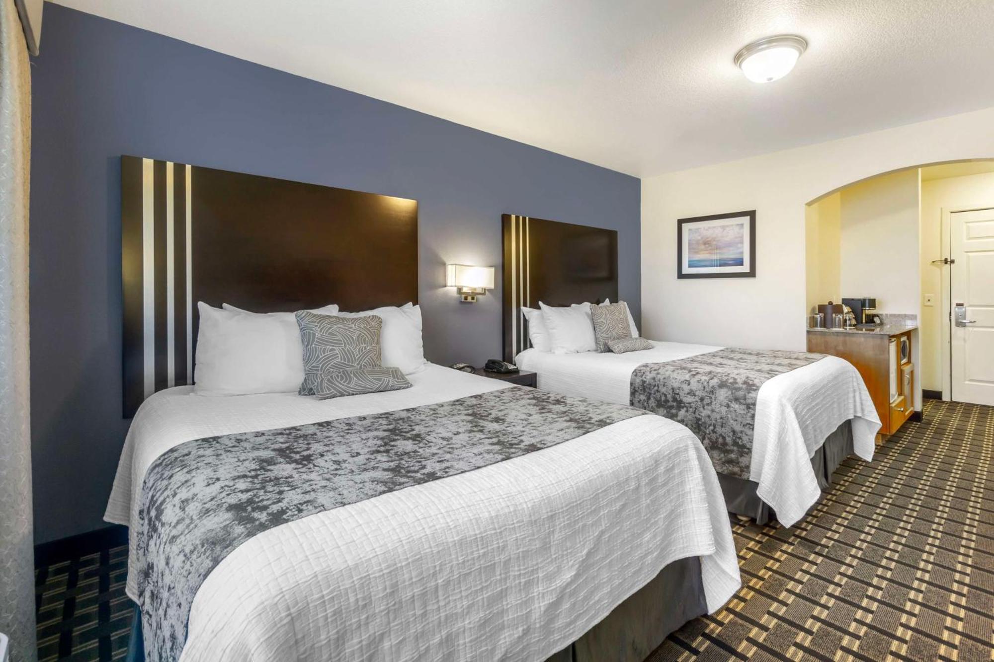 Best Western Plus Edmonds Harbor Inn מראה חיצוני תמונה