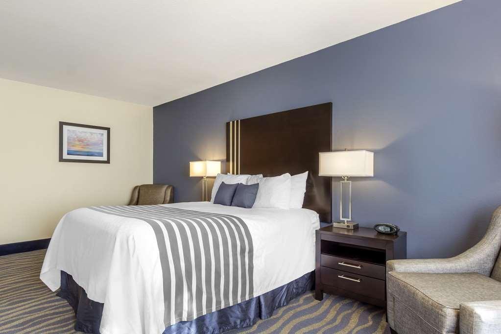 Best Western Plus Edmonds Harbor Inn חדר תמונה